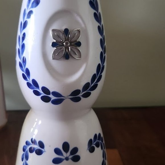 Clase Azul Bottle 750 ML hand painted Empty Bottle - Picture 3 of 3